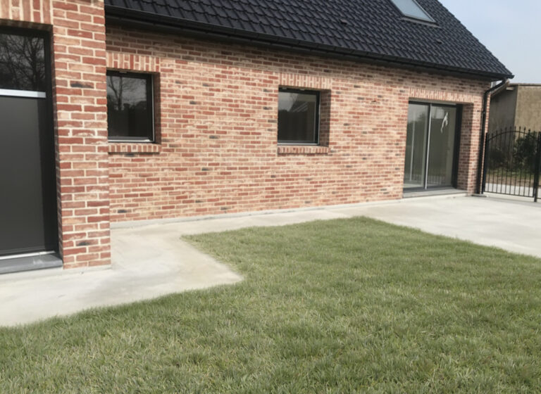 Pavillon neuf avec façade en brique dans le Nord