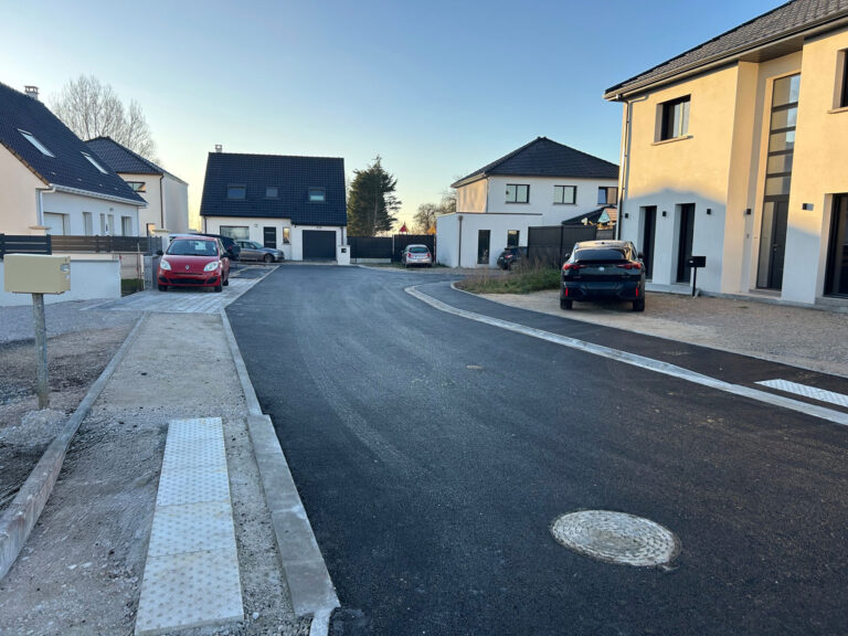 Chantier propre et sécurisé pour maison familiale à Saint-Omer